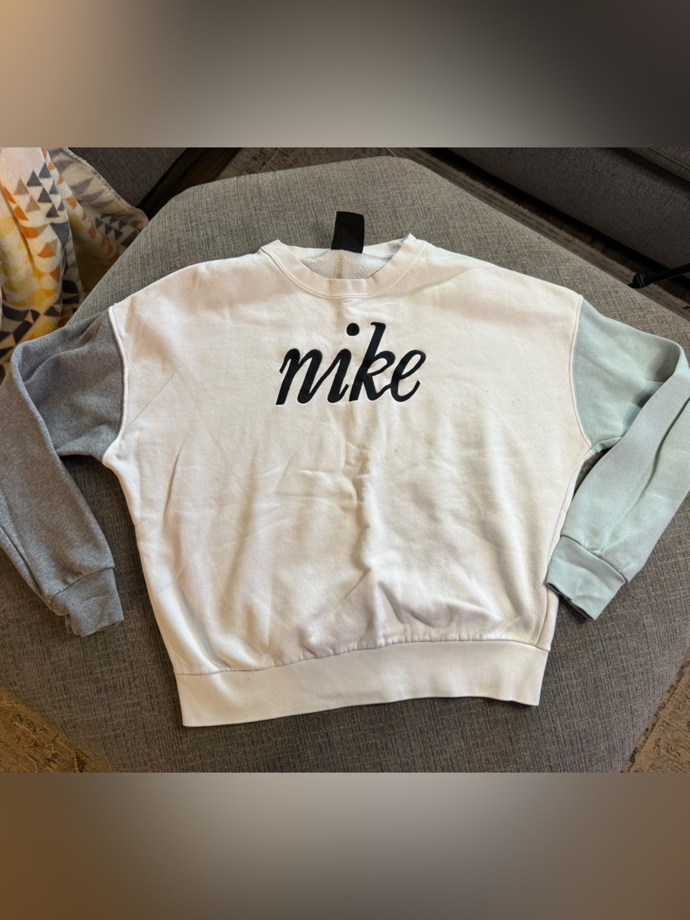 Nike women’s crew neck sweatshirt